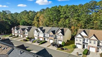 featured image of 2913 Greyhawk Ln