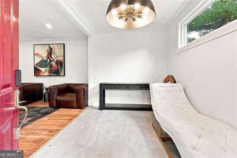1911 Woodland Hills Ave Nw - Photo 5 of 25