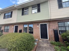 291 W Johnson St #409 - Photo 1 of 1