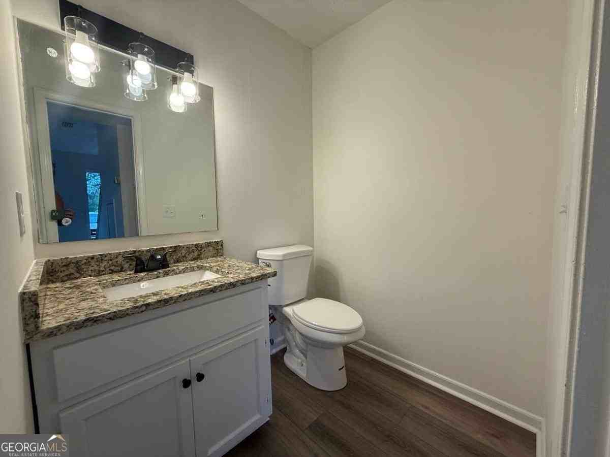 291 W Johnson St #409 - Photo 7 of 10
