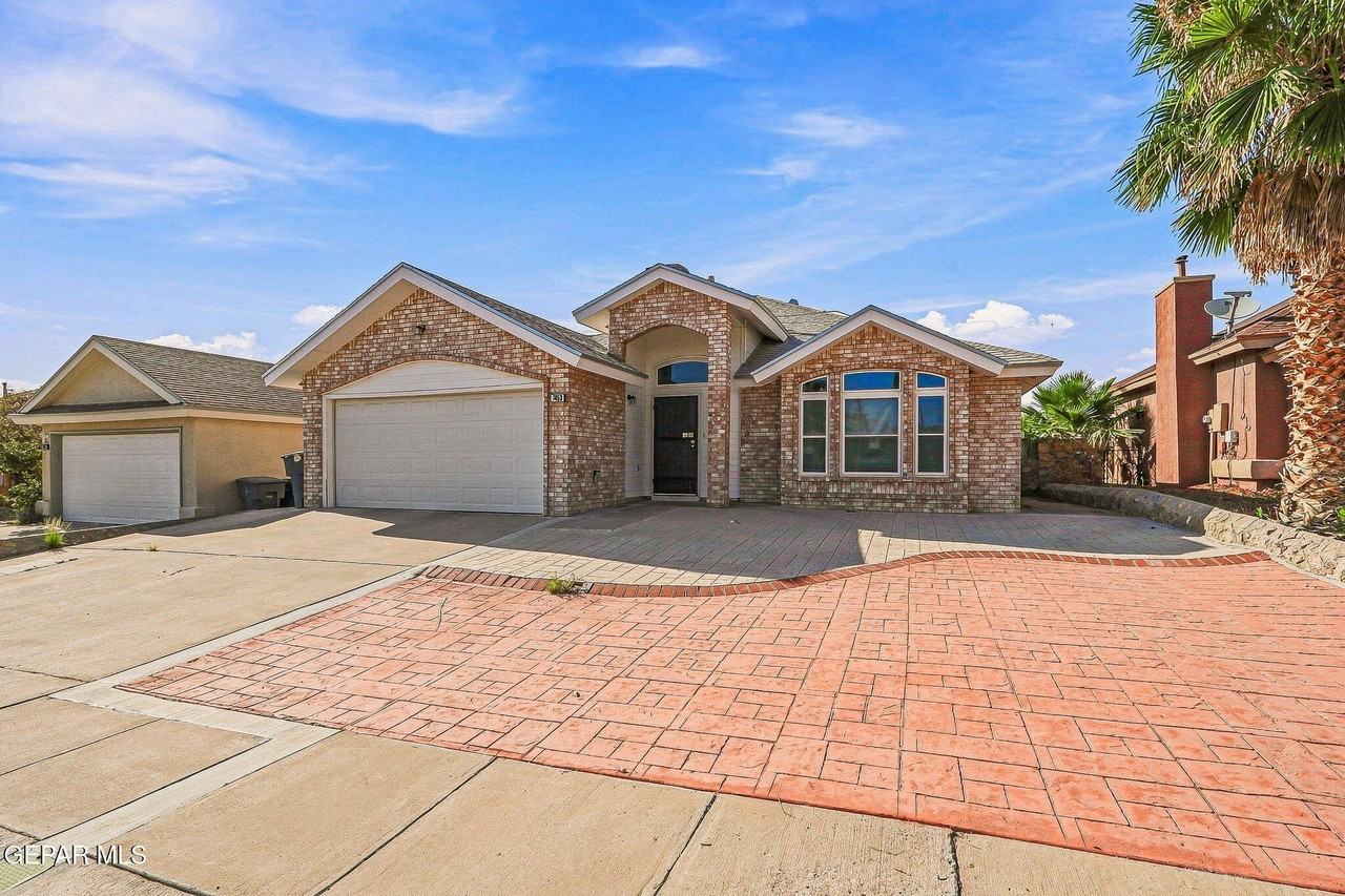7453 Plaza Taurina Dr - Photo 3 of 24