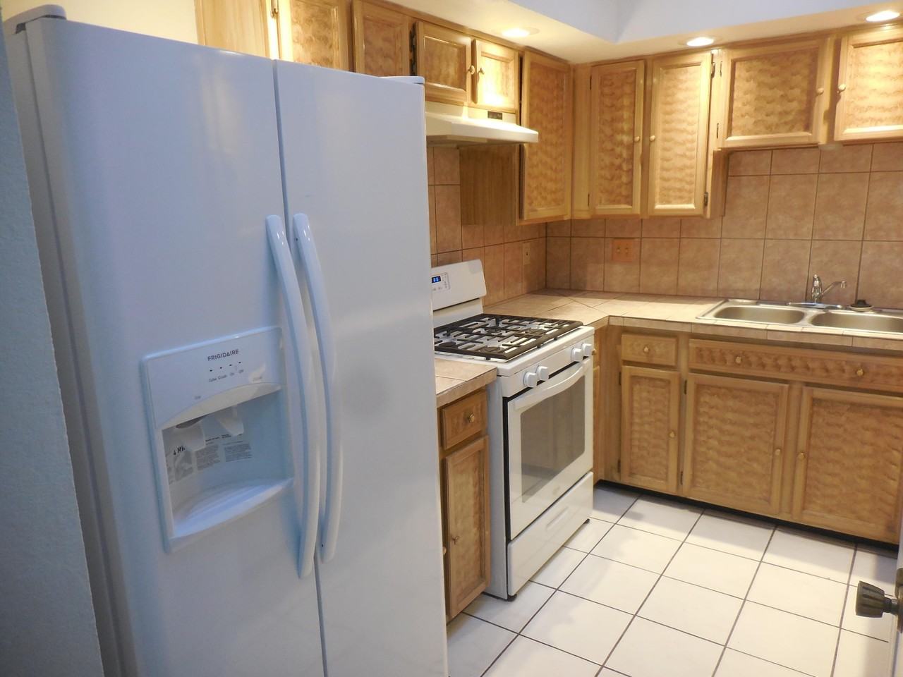 3110 Isla Marino St - Photo 4 of 21