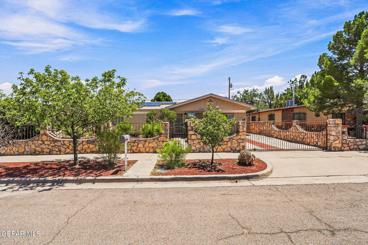 6340 Modesta Rd - Photo 2 of 44