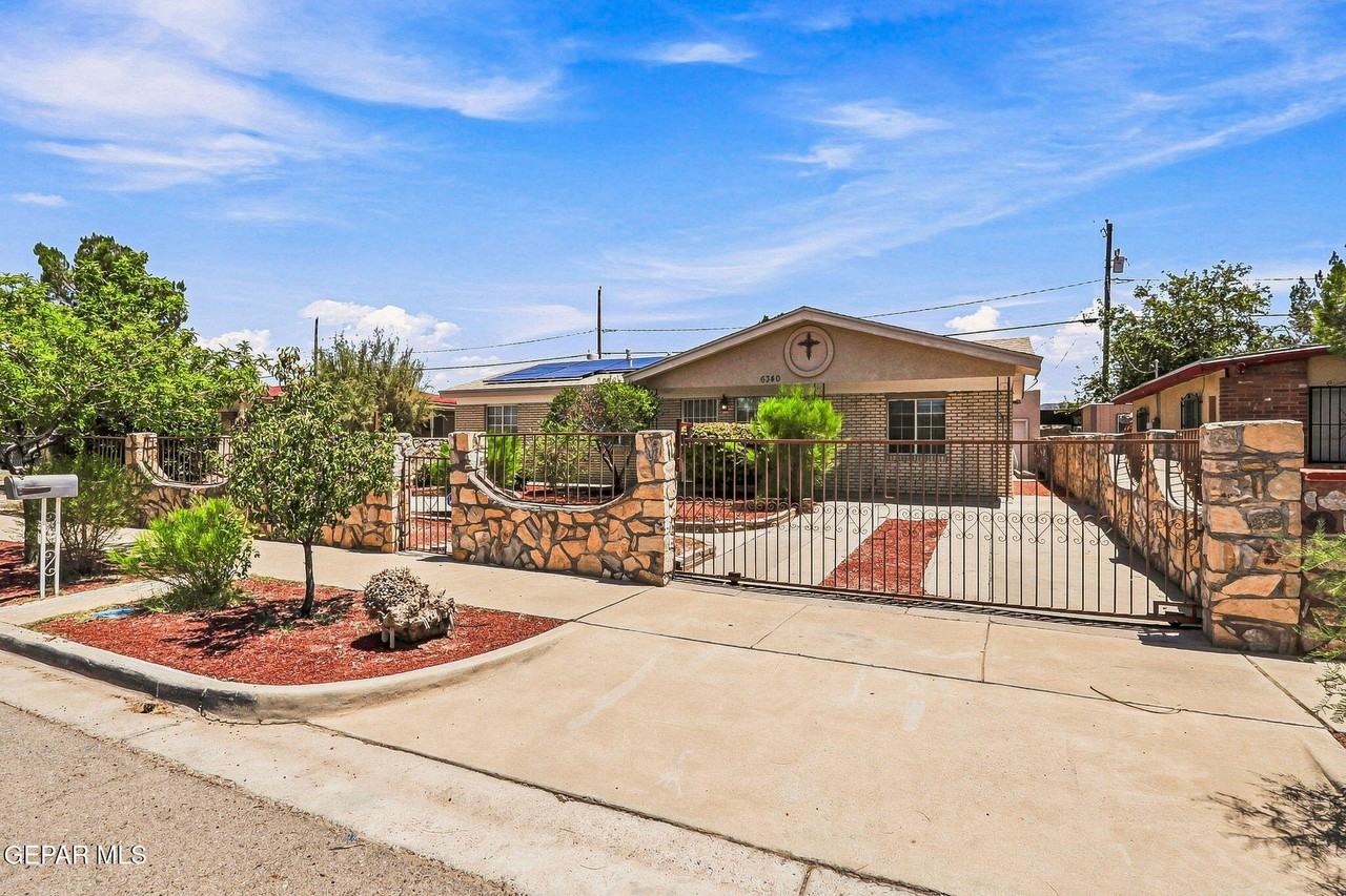 6340 Modesta Rd - Photo 3 of 44