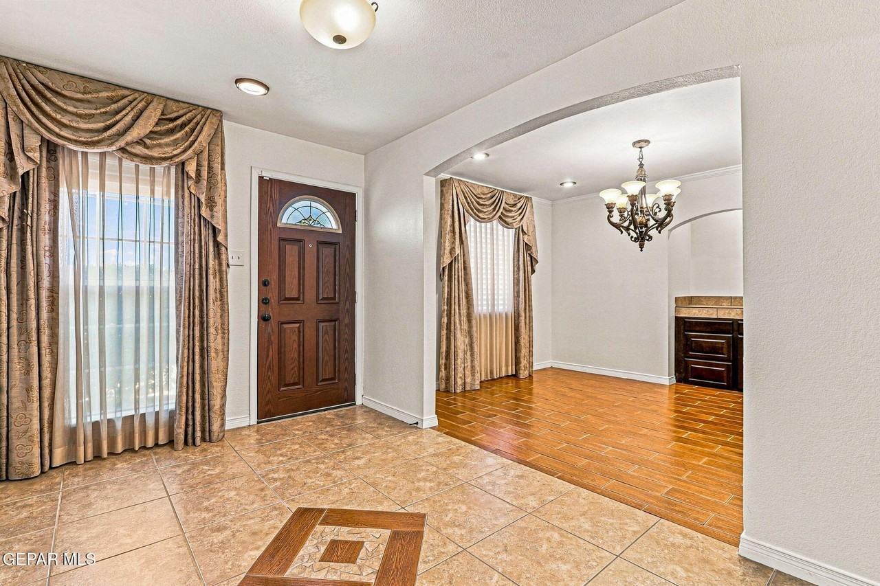 6340 Modesta Rd - Photo 7 of 44