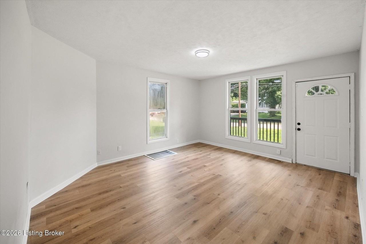 204 W Tenny Ave - Photo 5 of 12