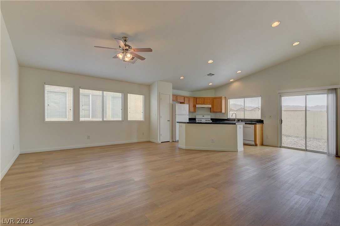 3362 Wrangell Mountain St - Photo 5 of 16