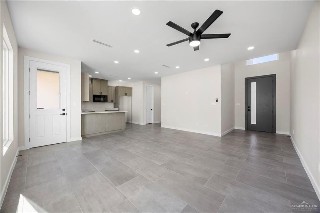 2203 Dorado Dr - Photo 3 of 17