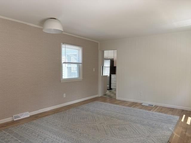715 Linda Vista St - Photo 4 of 27