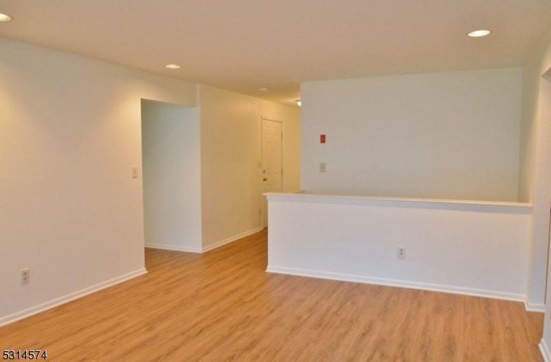 3 Donna Dr - Photo 7 of 19