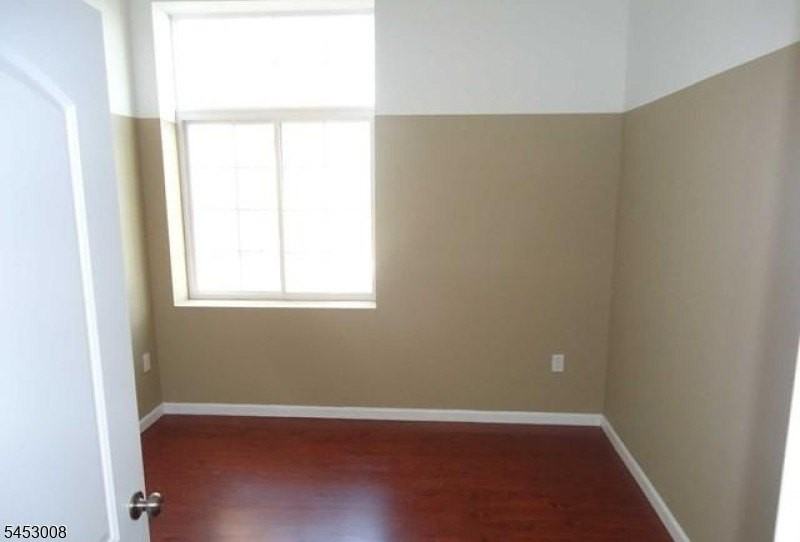 55 Westervelt Ave - Photo 7 of 8