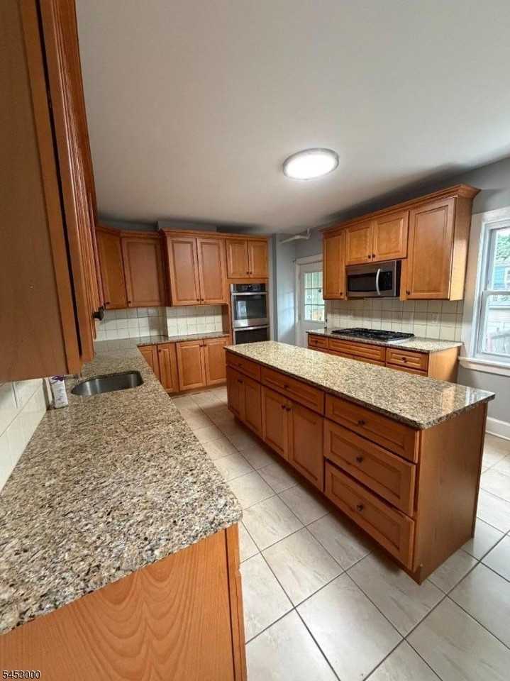 62 Liberty St ## 64 - Photo 5 of 22