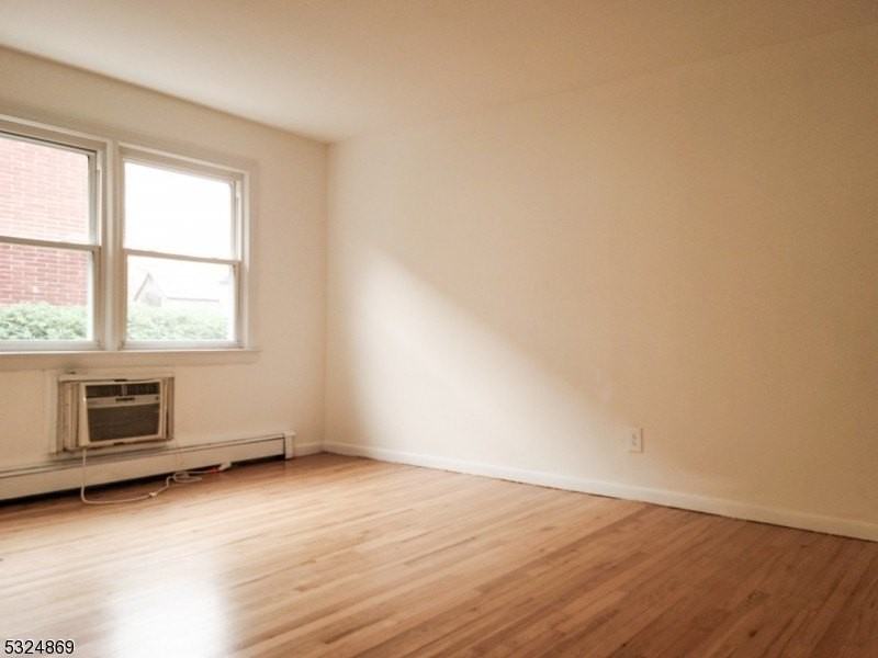 482 Joralemon St #C4 - Photo 5 of 9