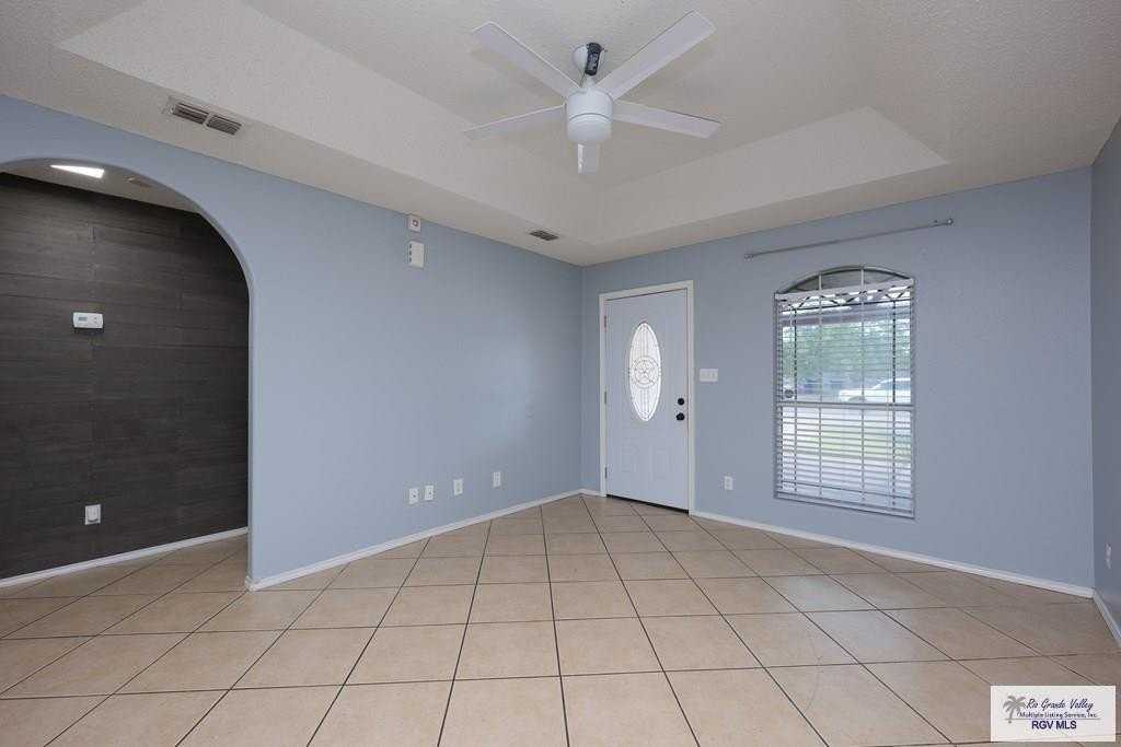 2804 Vienna St - Photo 2 of 22