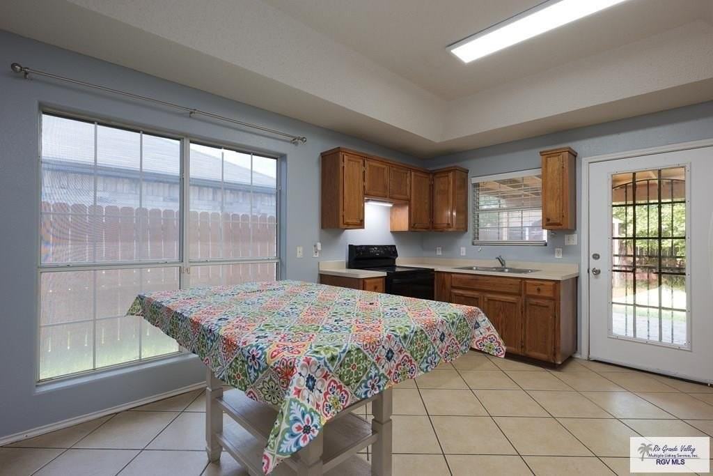 2804 Vienna St - Photo 4 of 22
