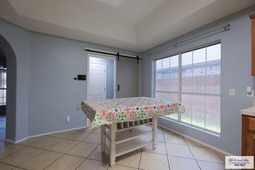 2804 Vienna St - Photo 7 of 22