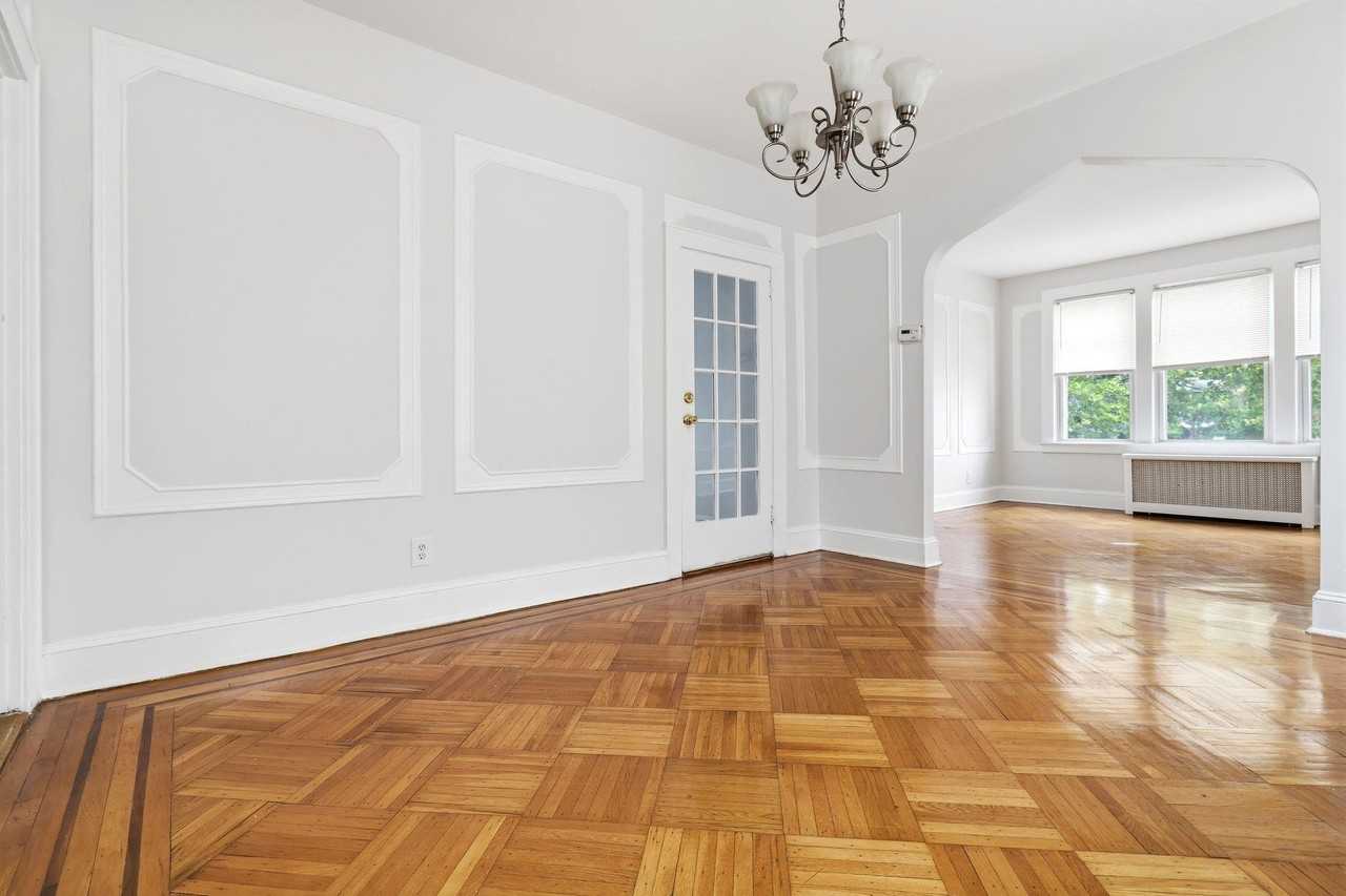 211 Mcadoo Ave - Photo 5 of 19