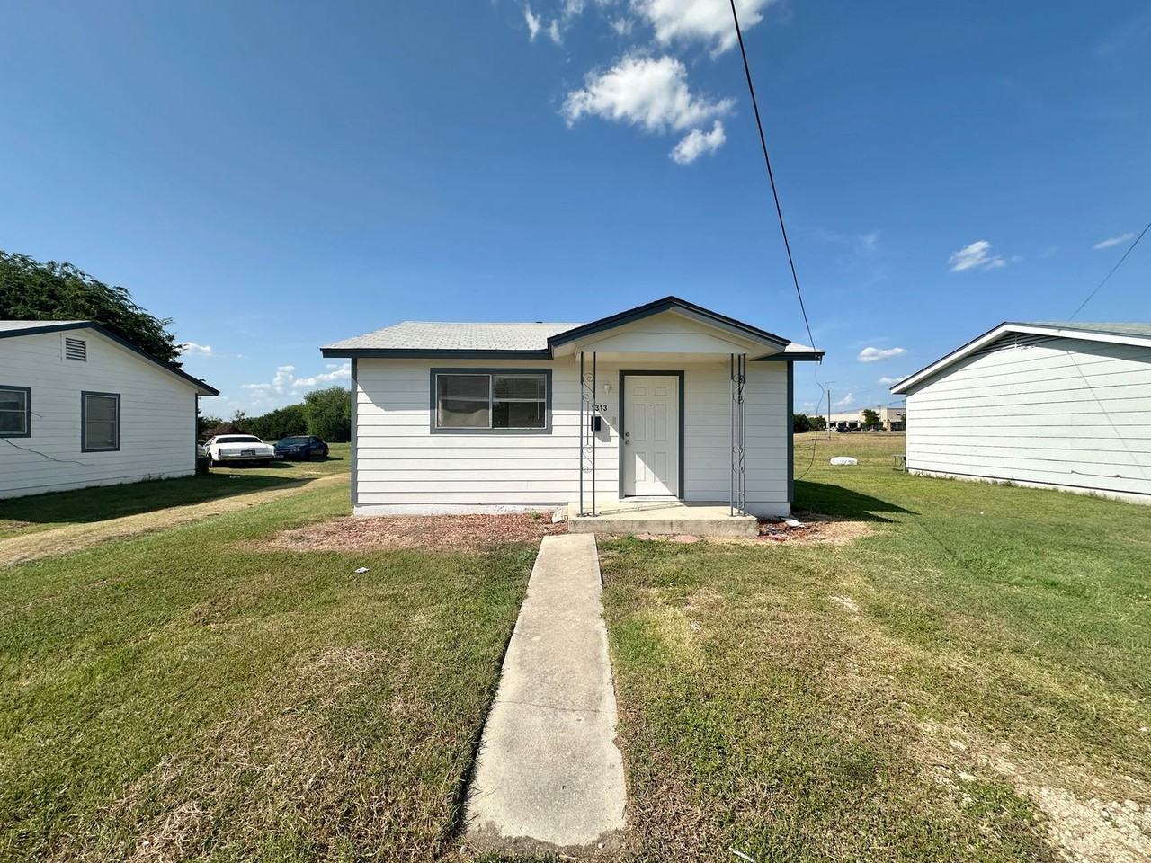 1313 W Stan Schlueter Loop - Photo 2 of 21