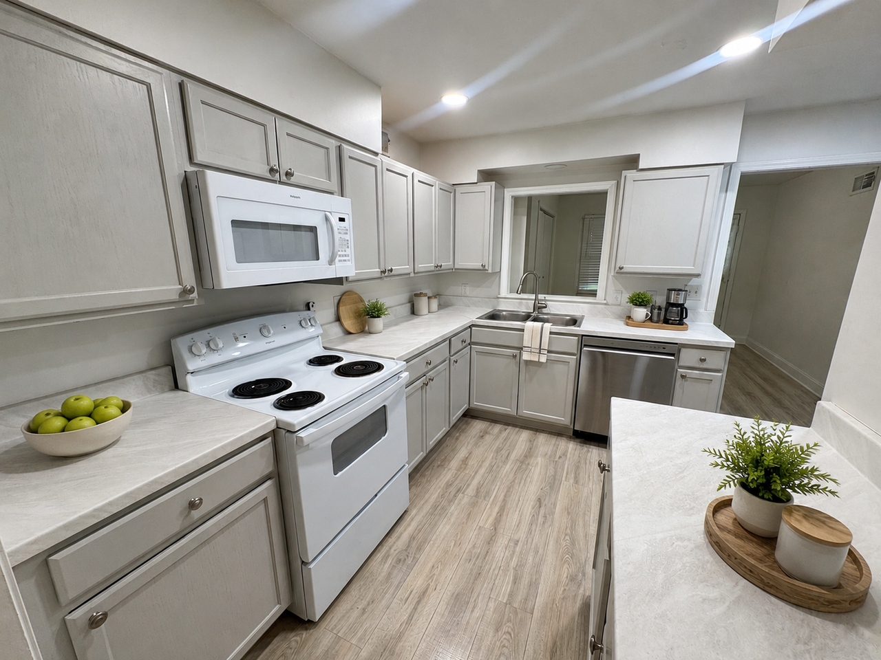 1519 Cranford Rd - Photo 4 of 12