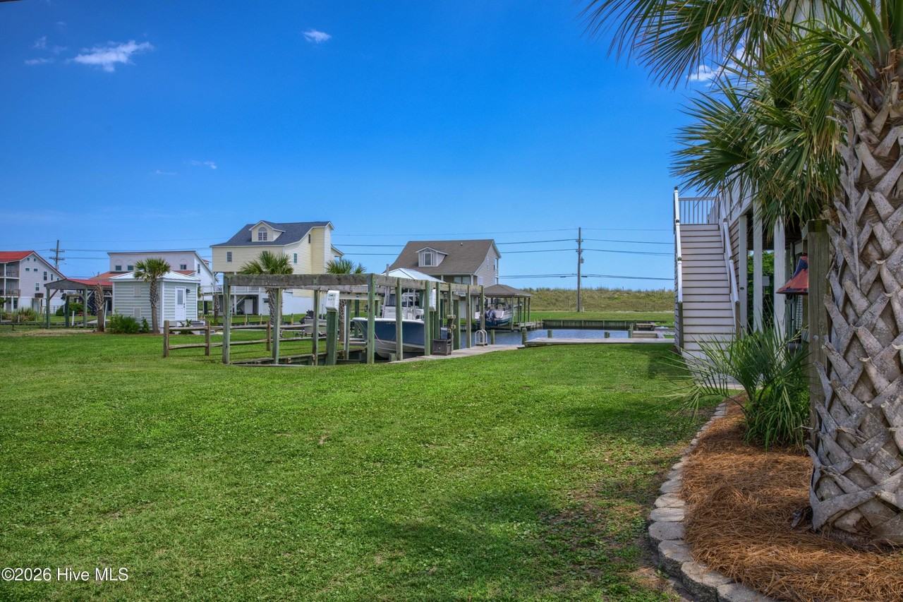 306 Marina Way - Photo 4 of 50