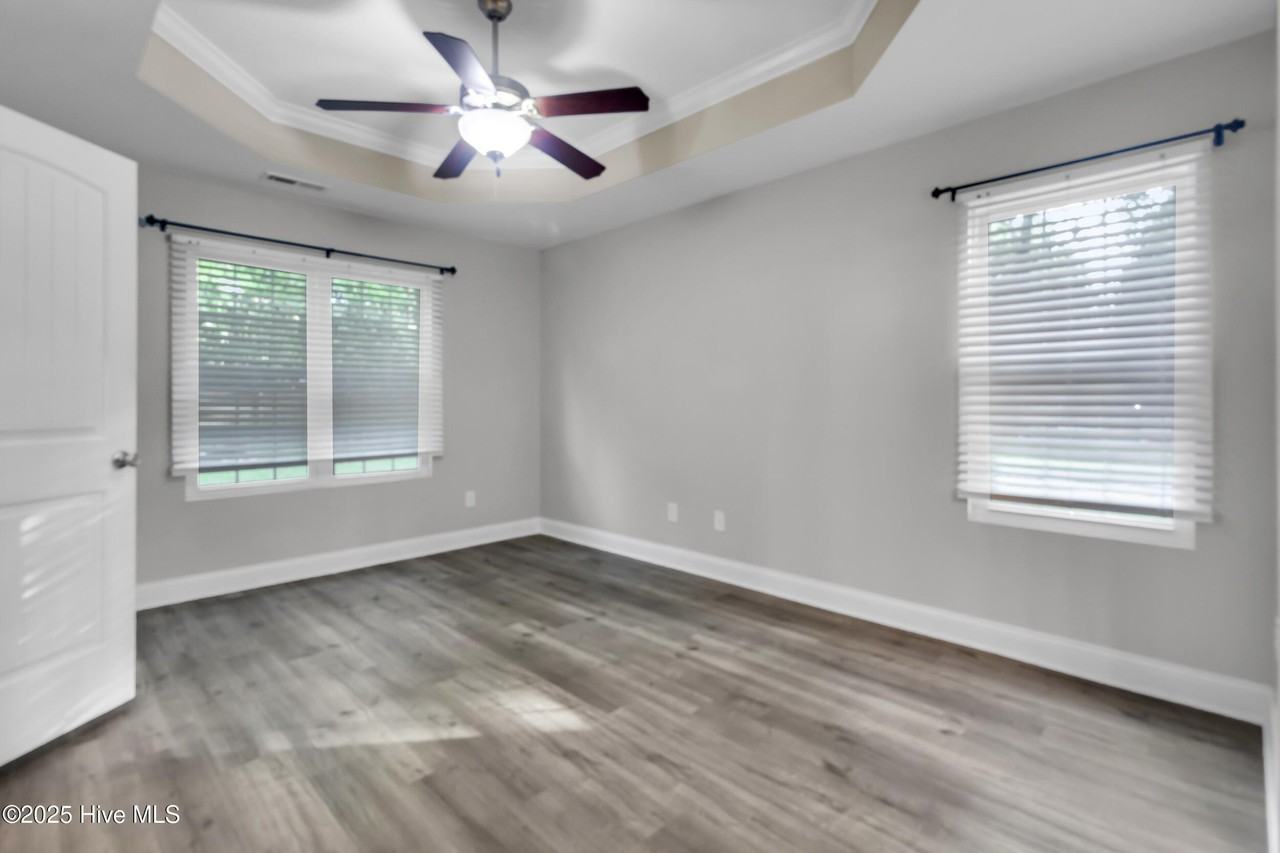 117 Fairview St - Photo 4 of 26
