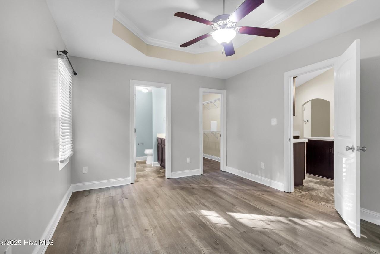 117 Fairview St - Photo 5 of 26