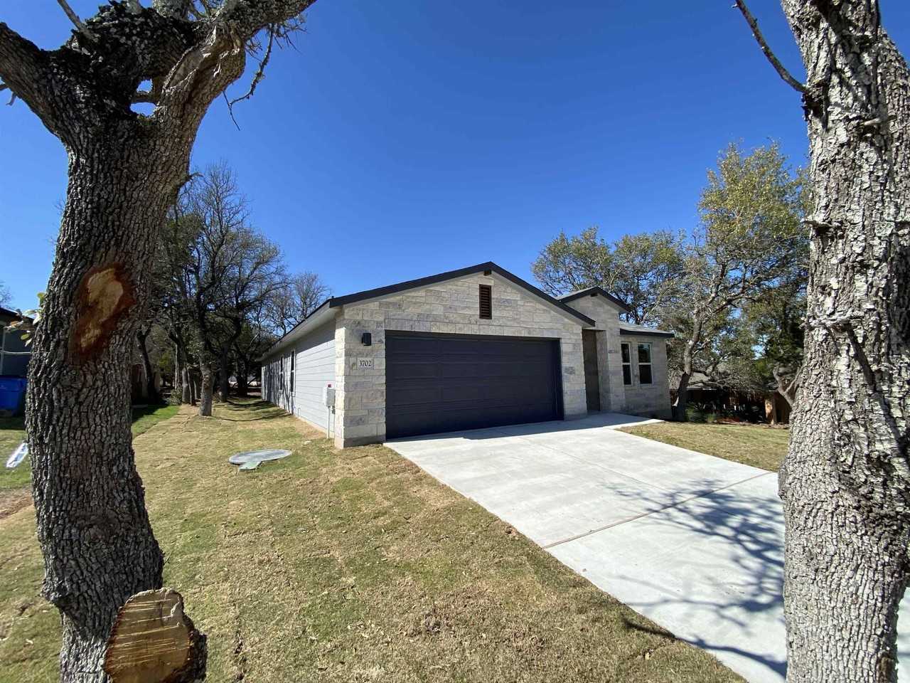 3702 Austin Cv - Photo 2 of 29