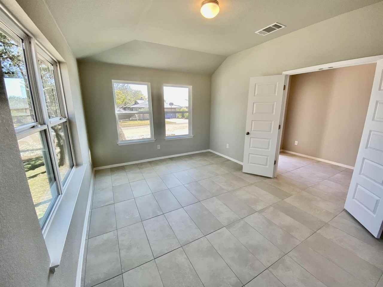 3702 Austin Cv - Photo 6 of 29