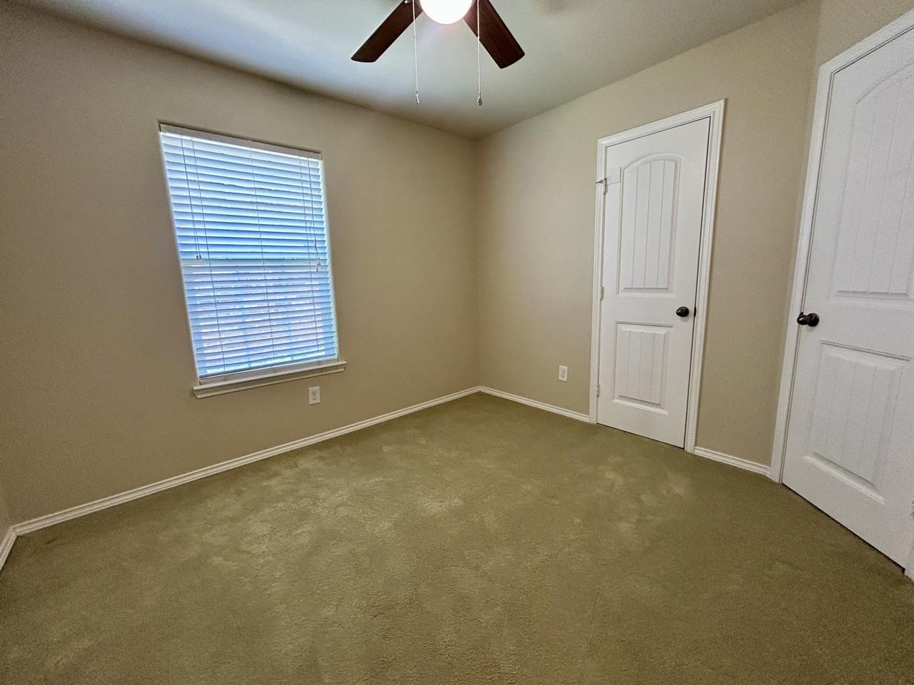 6910 95th St - Photo 7 of 10