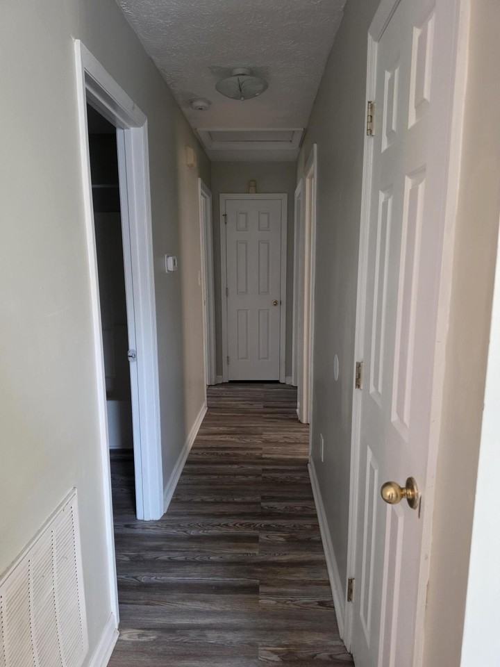 2592 Woodhill Dr - Photo 5 of 14