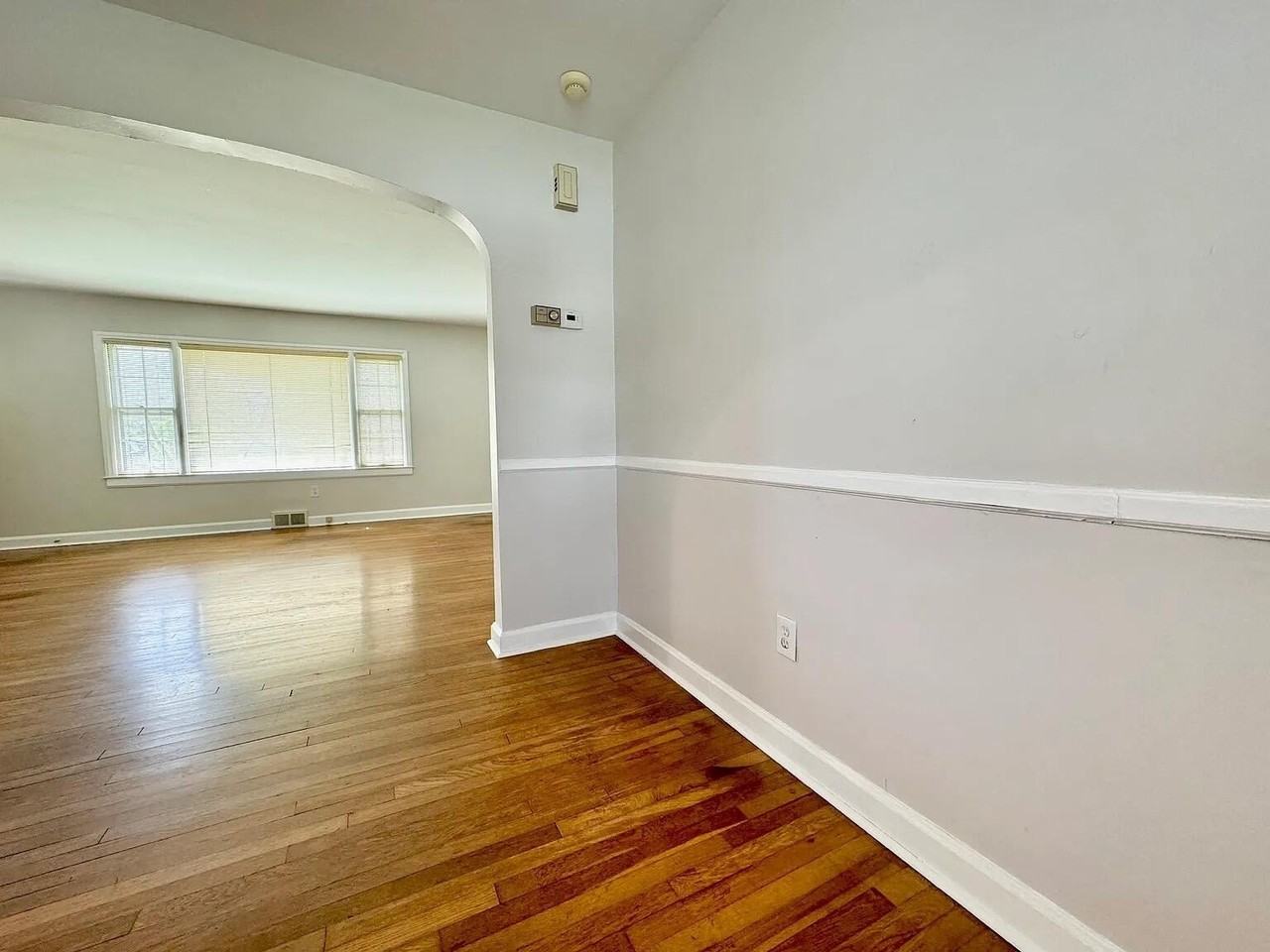 451 Bob O Link Dr - Photo 2 of 33