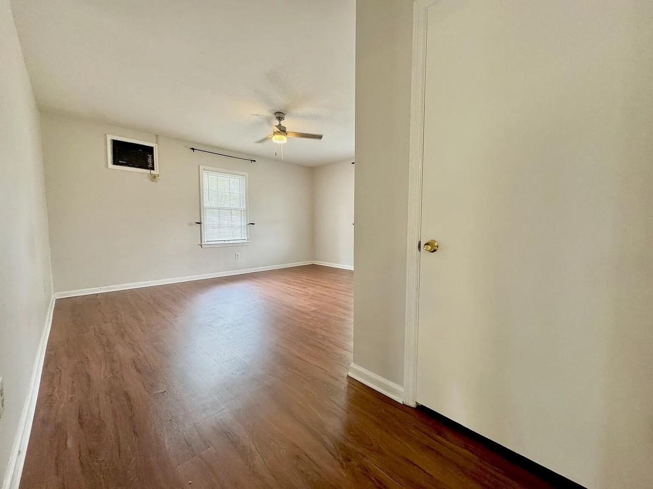 451 Bob O Link Dr - Photo 4 of 33