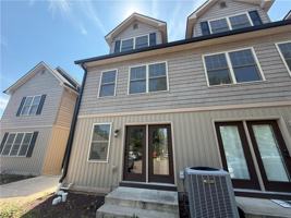 featured image of 653 Linden St