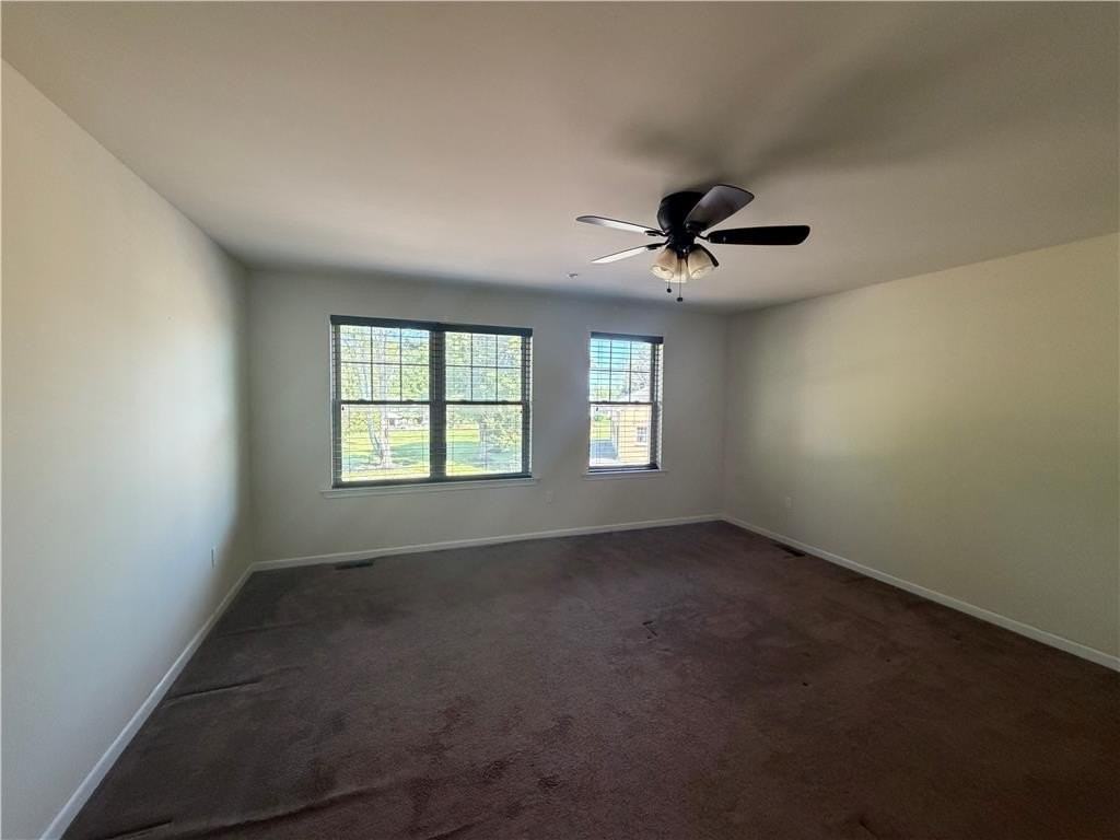 653 Linden St - Photo 7 of 12