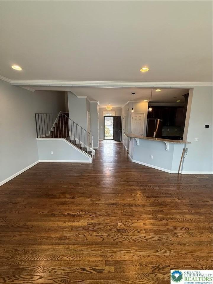 4528 Bellflower Way - Photo 4 of 29