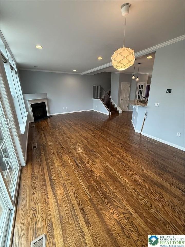 4528 Bellflower Way - Photo 5 of 29
