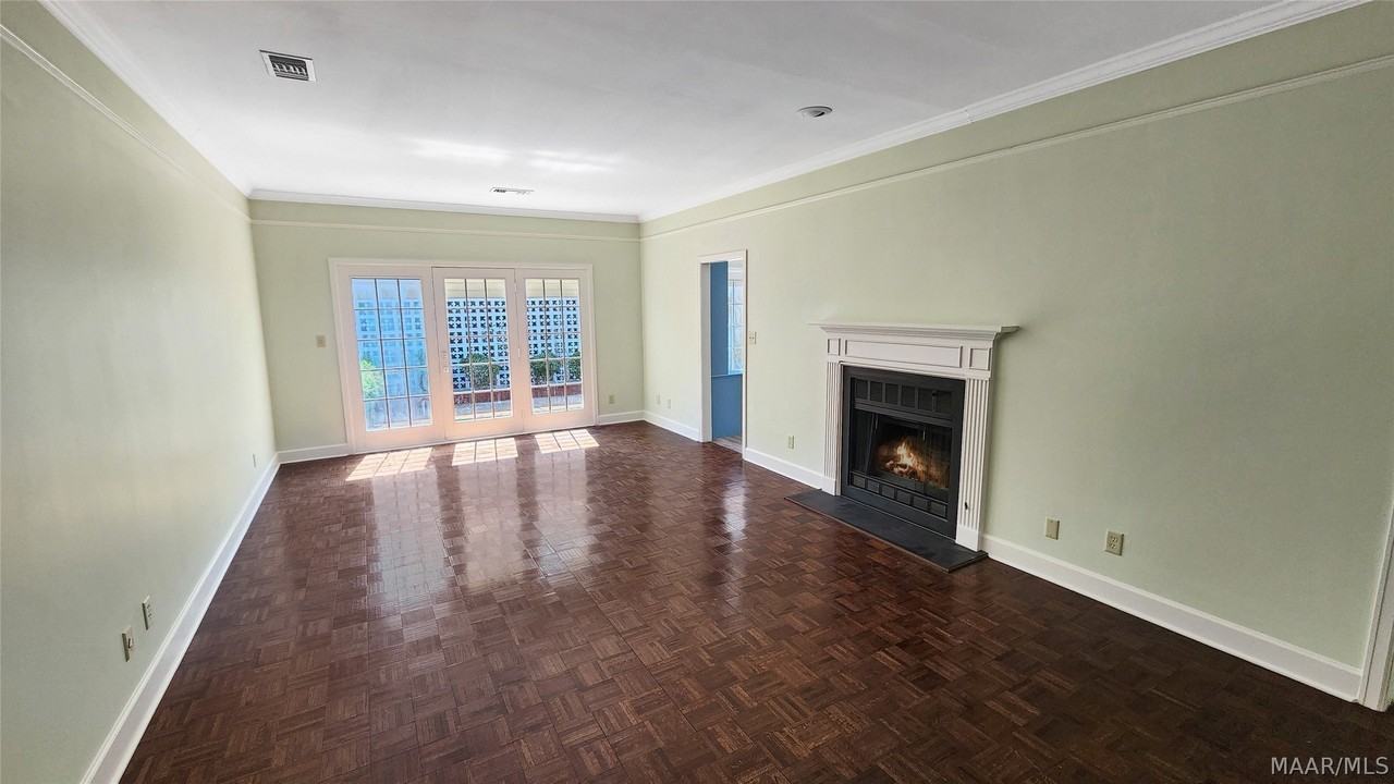 2067 Hazel Hedge Ln - Photo 4 of 27