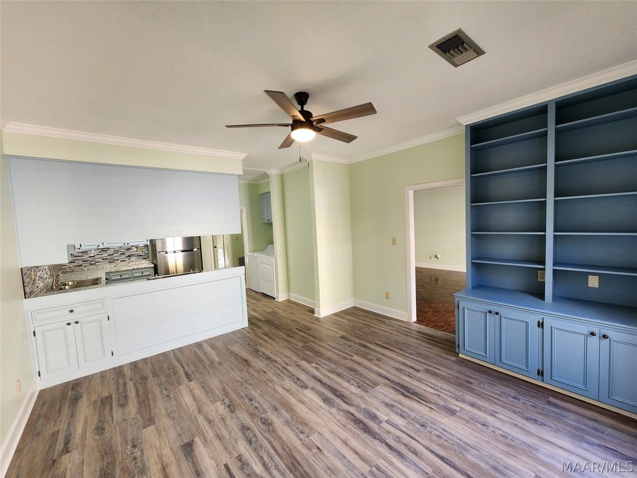 2067 Hazel Hedge Ln - Photo 6 of 27