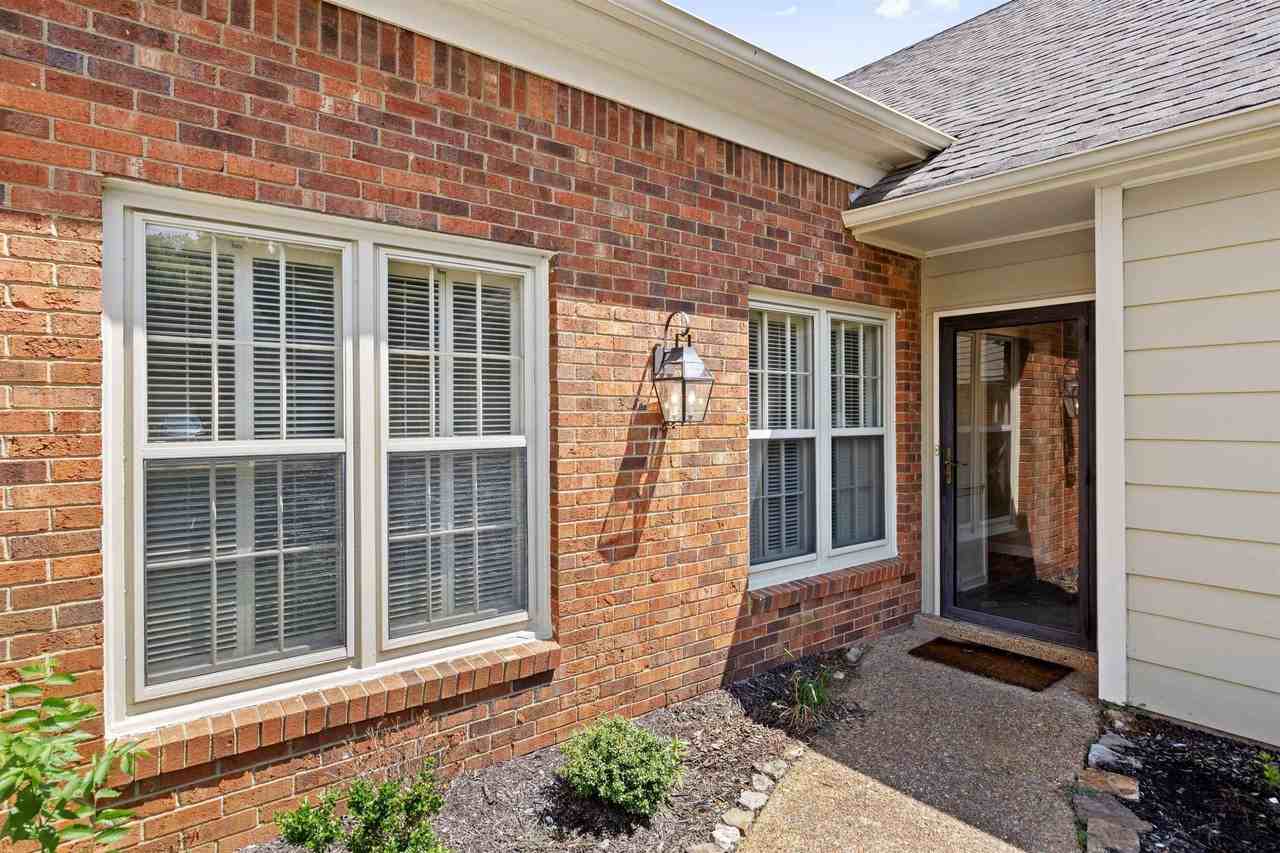 8604 Sandpoint Dr - Photo 3 of 23