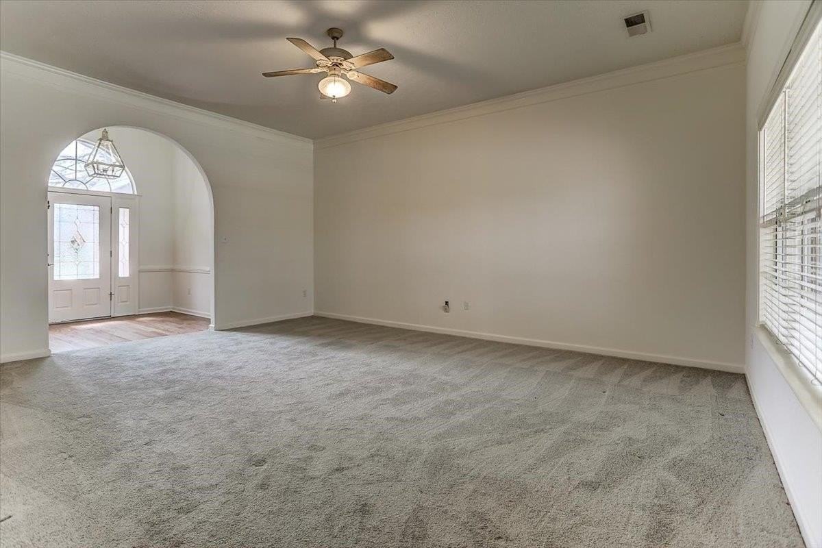 160 Cottonwood Dr - Photo 6 of 26