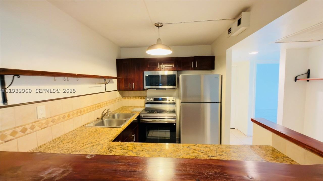 5855 Washington St #90 - Photo 3 of 20
