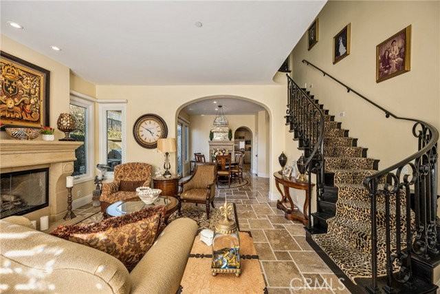 3222 Clay St - Photo 5 of 8