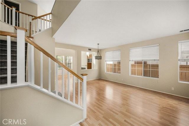 11645 Maynard Ave - Photo 2 of 8