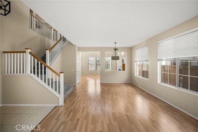 11645 Maynard Ave - Photo 3 of 8