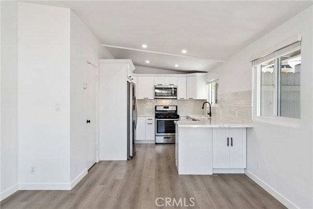 3205 Bayside Dr - Photo 5 of 8