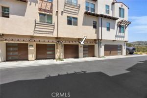 featured image of 32078 Paseo Vibrantre