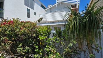 featured image of 1812 W Balboa Blvd