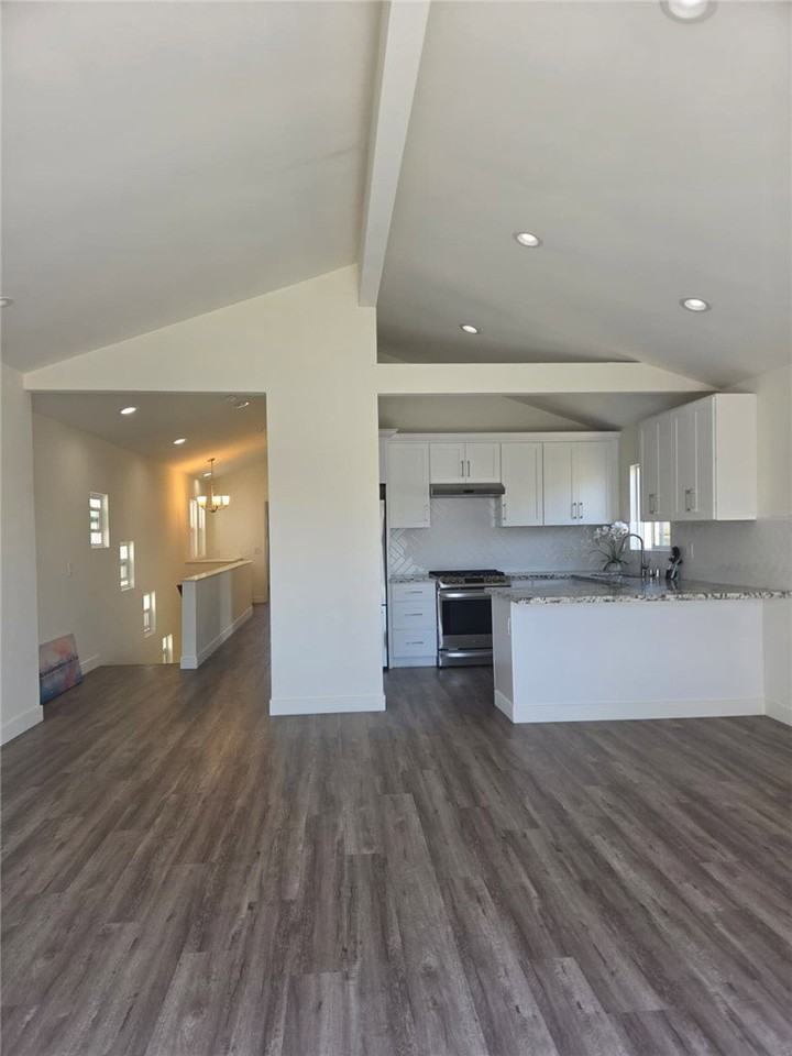 1812 W Balboa Blvd - Photo 2 of 8