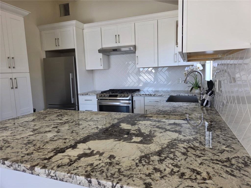 1812 W Balboa Blvd - Photo 6 of 8