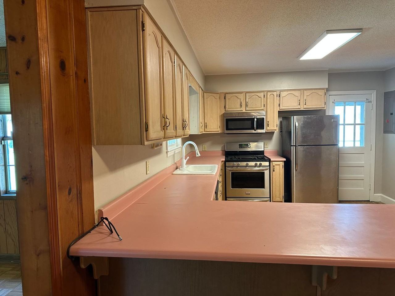 5515 Habersham St - Photo 5 of 15